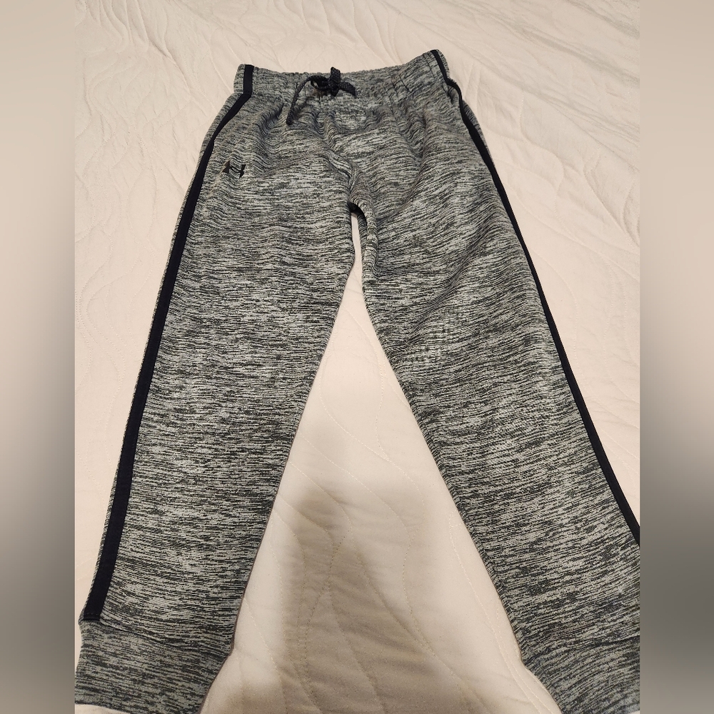 Girls Under Armour Sweatpants Small